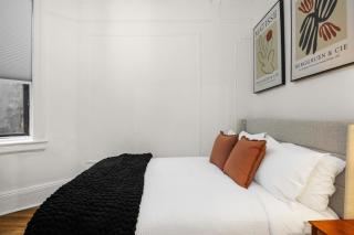 Stylish East Village Escape Comfort & Convenience - 7