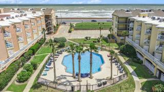 Galveston Condo With Resort Amenities - Sleeps 5 - 0