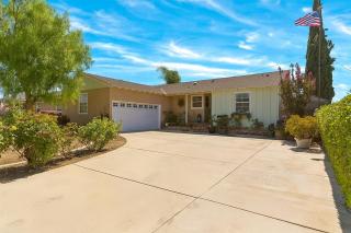 Fullerton Adventure Pad - 10 min to Disneyland - 8