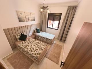 Luxury apartment with a pool - 4