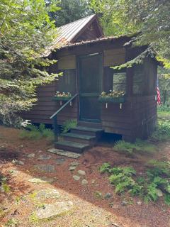 Snowshoe Cabin Retreat - Steps from Lake Clear & Rail Trail - 9
