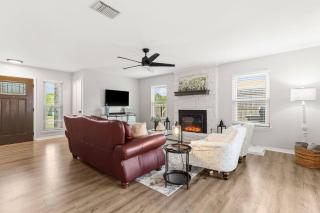 Round Rock Retreat | 3BR, Gameroom & Grill - 8