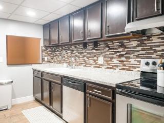 Lovely 3 Bd 2 bath townhome - 1
