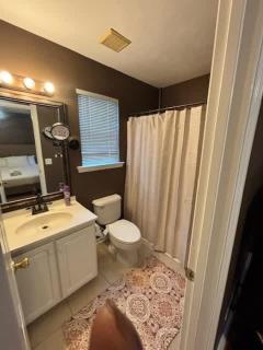 Lovely 3 Bed 2 ba Townhome - 3