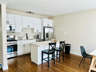 Harmony near the lake, modern 3 bed 2 bath - 9