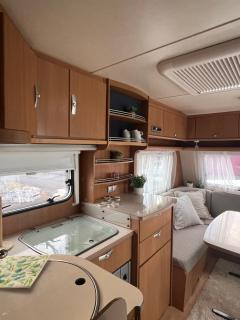 Cozy Camper - 1