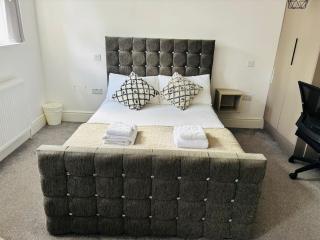 Divinity Guesthouse - 8