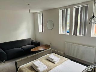 Divinity Guesthouse - 1