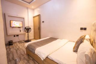 California Luxury Hotel & Suites Ibadan - 2