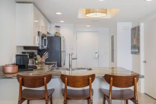 OPEN! Beachfront Beauty- Free Parking | HotTub - 8