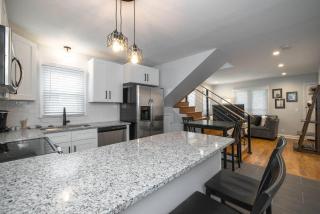 The Cash- 9 mins to downtown, walk to Vandy! - 9