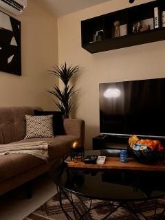 Calm & Cozy Khobar Center - 9
