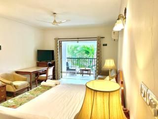 Luxury Pool Side Studio With Private Balcony - 2