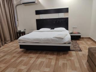 Hotel riverview jaunpur - 0