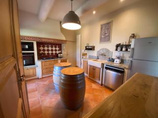Farmhouse with swimming pool in Provence - 1