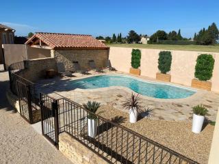 Farmhouse with swimming pool in Provence - 9