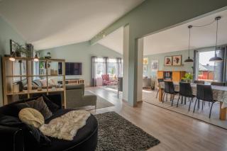 Large modern house, perfect for northern lights hunting - 8