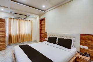 SPOT ON Sai P Guest House - 1