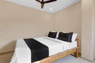 Hotel O M S Boarding and Lodging - 0