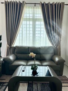 RJ Prima (UMT, UniSZA, Spacious, Beach + Netflix) - 3
