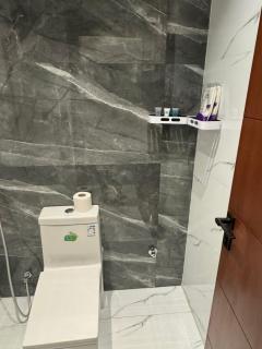 غرفة وصالة بدخول ذاتي - النزهة - 9