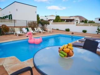 Spacious Holiday Home in La Oliva - 1