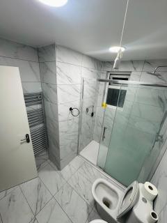 Hyde Crescent Rooms - 7