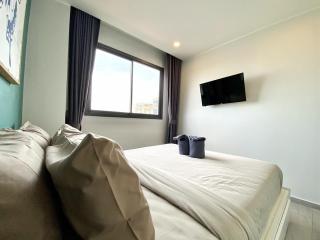 Chalong - Seaview Serenity 1BR Bliss -Rooftop Pool - 4