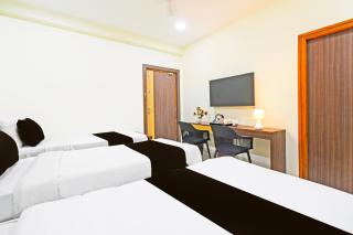 Super Townhouse Kondapur Near Botanical Garden Formerly RRR Inn - 5