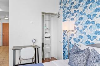 Chic Fort York Studio Cozy Retreat in Downtown - 7