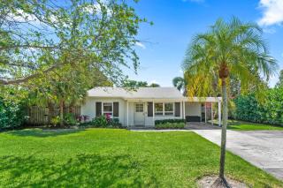Modern Delray Beach Retreat with Kitchen Workspace and Backyard BBQ Near Atlantic Avenue and Ocean - 7