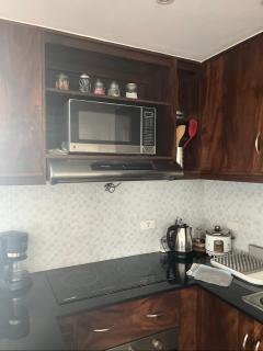 2 BR Seaview Condo At Amaia Steps - 8