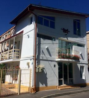 Suri Guesthouse - Brasov - 0