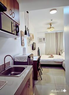 Acellyne's Suites at Green 2 Residences with Netflix! - 3