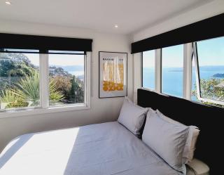 Modern Studio with Stunning Harbour Views - 6