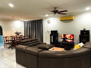 Destiny Guesthouse Kuching Near Airport 4pm checkout - 4