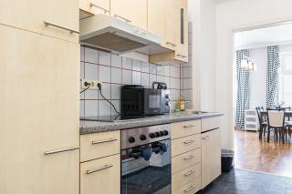 Ideal for Longterm Stays, 2 Bedroom Apartment for 5P - 6
