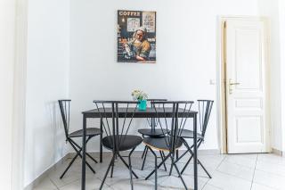 Comfortable 2BR Apartment near Belvedere Palace - 8