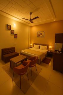 Hotel Golden Aura - 2