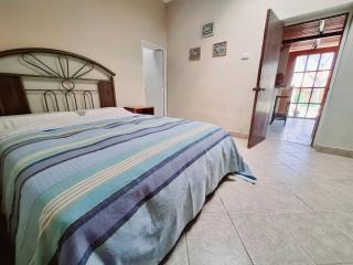 Mini-apartment near the sea with garden and grill - 2
