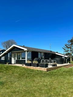 Beach Hotel Inspired Holiday Home By Limfjorden - 9