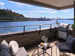 Unmatched Location - Front Row Fjord Apartment - 2 Bedrooms - 3