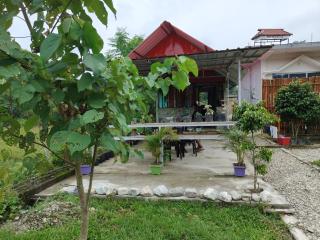 The Book Village Retreat - 8