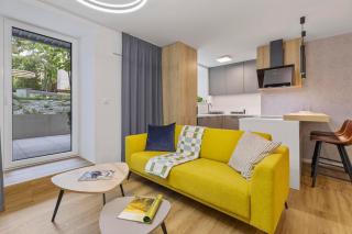 Novo Apartments balcony near Train Station - Bratislava - 4
