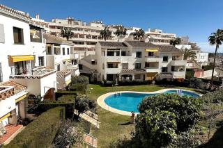 Apartment in the Heart of Benalmádena with Pool - 9