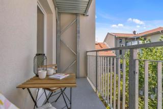 Novo Apartments balcony near Train Station - Bratislava - 8