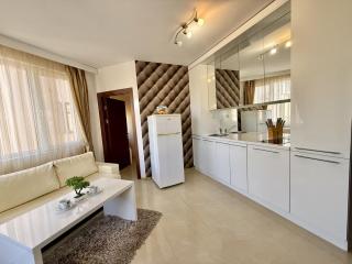 Emerald Paradise - Menada Apartments - 4