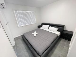 Sunrise Lodge Apt 4 - Cozy 1BR - Poolside Escape - 3