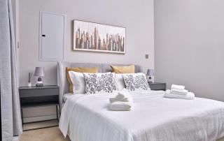 Vista Downtown Poolside 1BR Walk to Burj Khalifa - 6