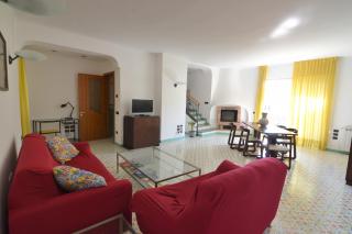 Dalla torre al mare INTERA CASA SU TRE LIVELLI - 1